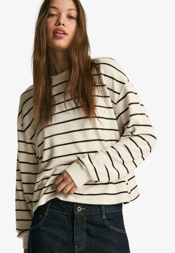 STRIPED - Strickpullover - beige
