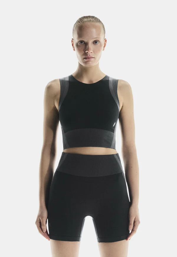 STUDIO CROP - Top - black   eclipse
