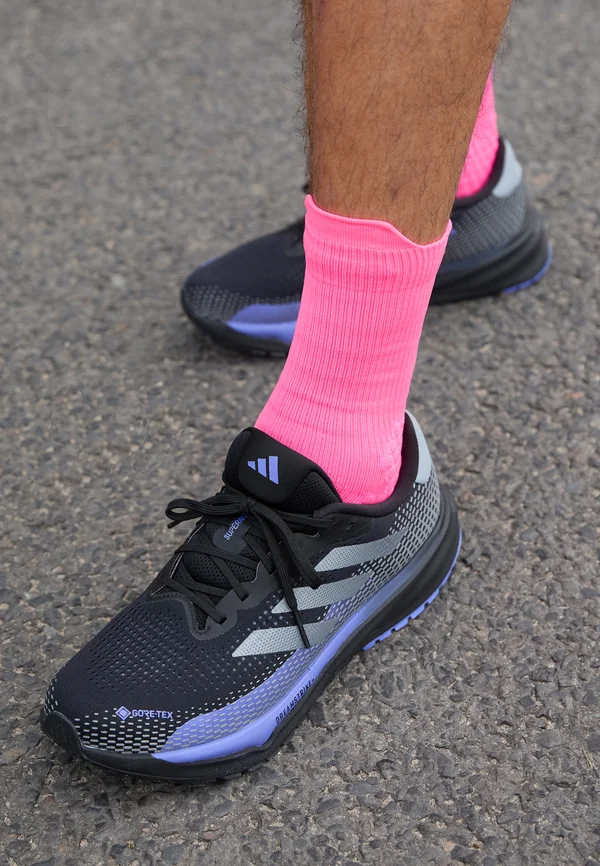 SUPERNOVA GORE-TEX® - Laufschuh Straße - core black/grey/cobalt blue