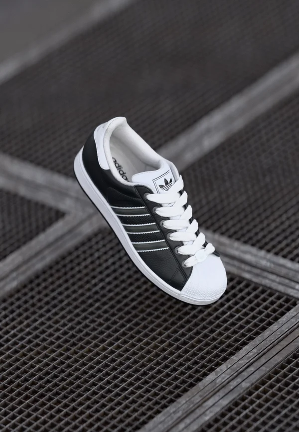 SUPERSTAR II UNISEX - Sneaker low - core black/matte silver/footwear white
