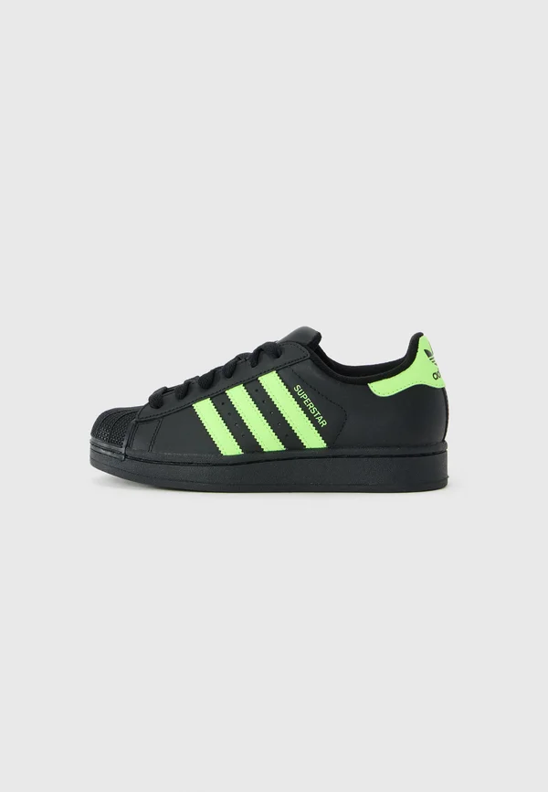 SUPERSTAR II UNISEX - Sneaker low - core black/signal green