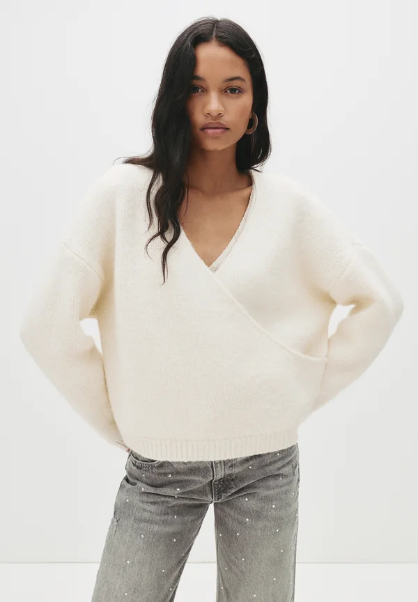 SURPLICE NECKLINE - Strickpullover - beige