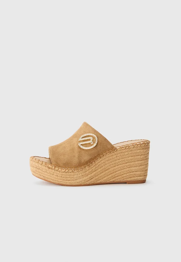 SUSAN - Keilsandalette - beige