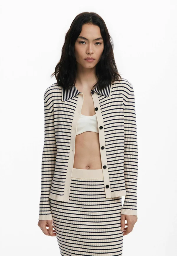 SWEATER WITH -  BUTTONS - Strickjacke - white