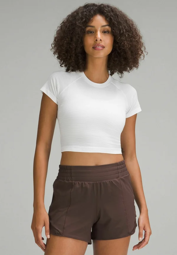SWIFTLY TECH CROPPED SHORT-SLEEVE 2.0 - T-Shirt basic - white