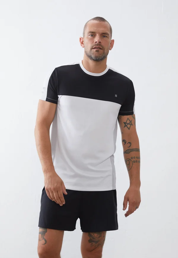 T-Shirt print - black/off-white