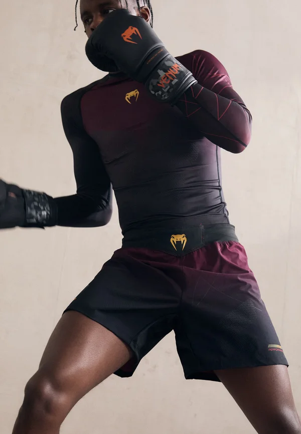 TACTICAL XT FIGHTSHORTS - Kurze Sporthose - black/burgundy/gold