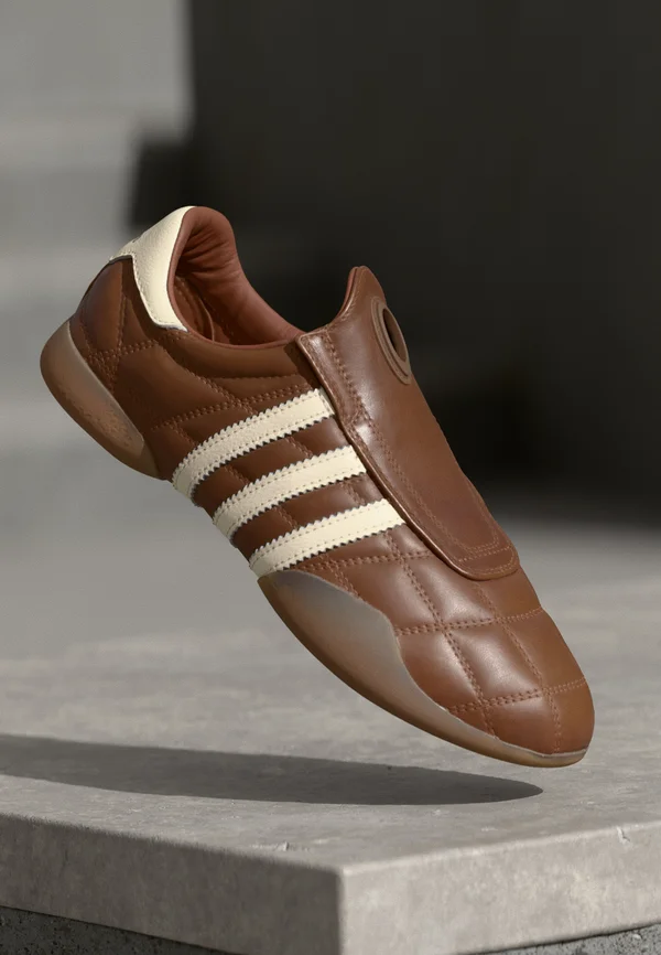 TAEKWONDO MEI - Slipper - preloved brown/cream white