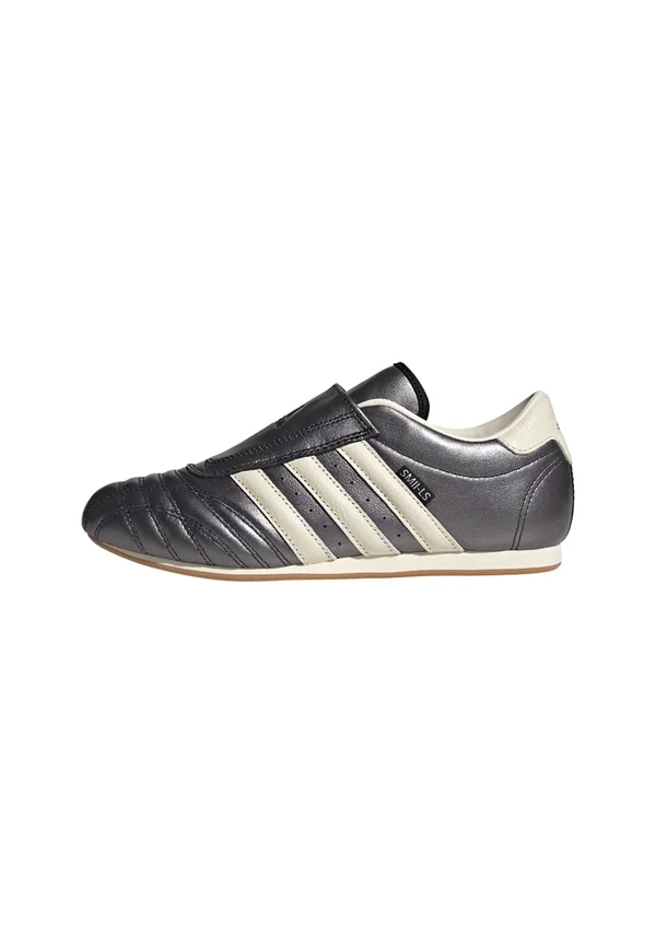 TAEKWONDO - Slipper - black white gum