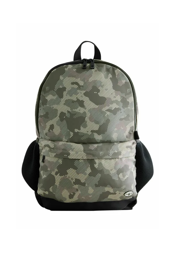 Tagesrucksack - camouflage print