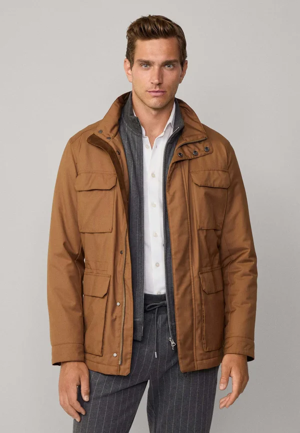 TAILORED FIELD - Outdoorjacke - camel beige