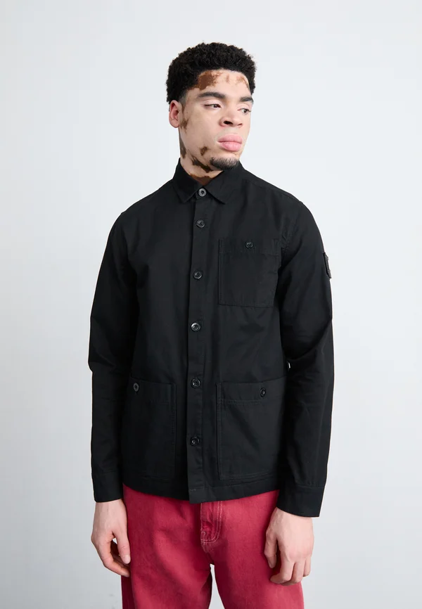 TAVIRA - Leichte Jacke - black