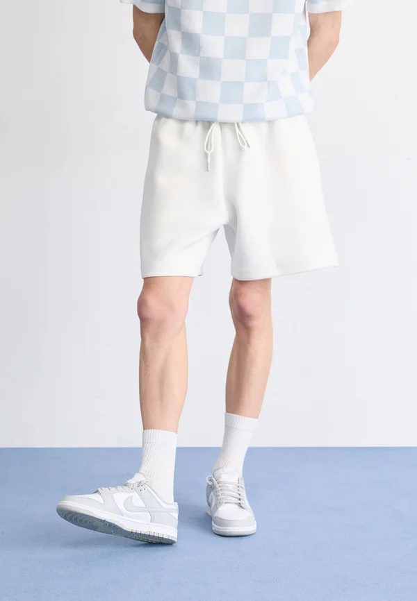 TECH FLEECE SHORT - Jogginghose - sail