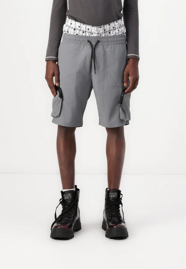 TECH - Shorts - grey