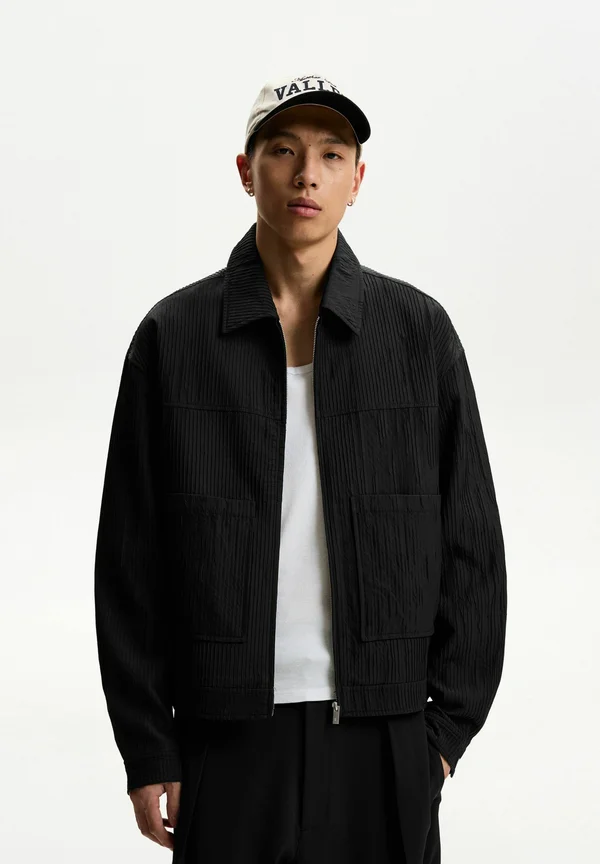 TECHNICAL - Leichte Jacke - black