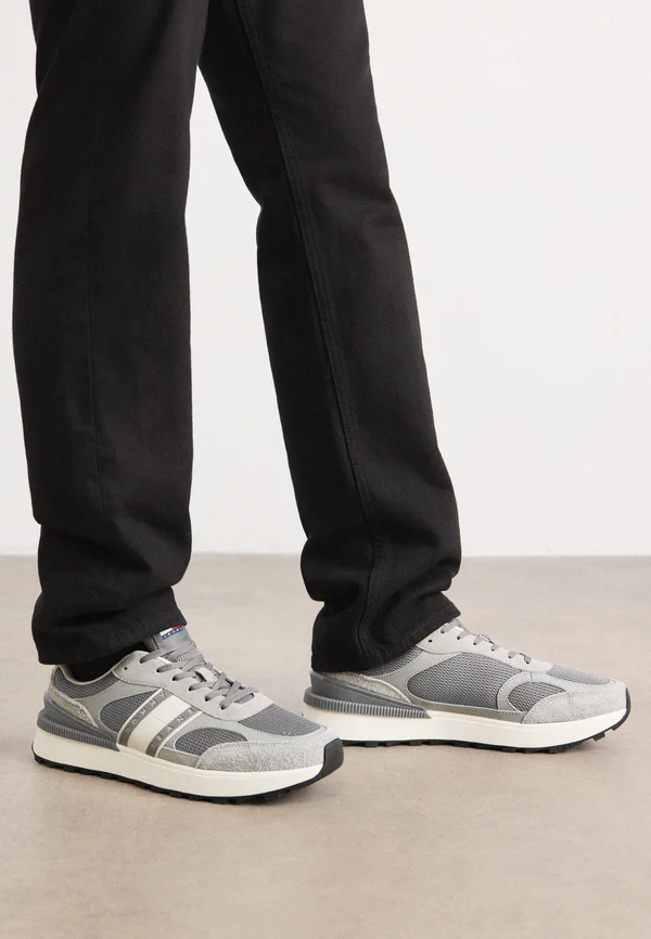 TECHNICAL RUNNER  - Sneaker low - granite road