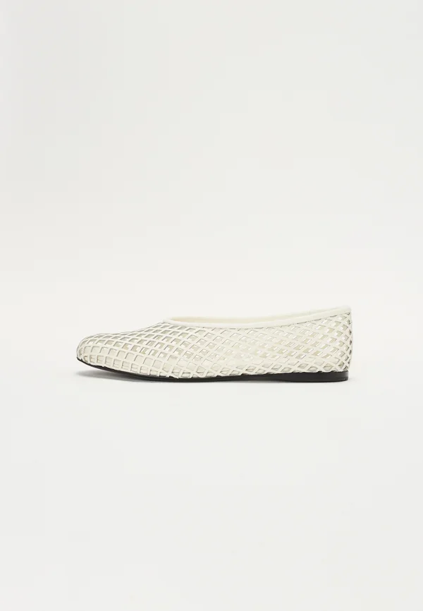 TEE PERFORATED BALLERINA FLATS - Klassischer Ballerina - ivory