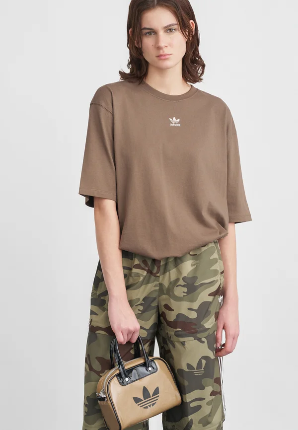 TEE - T-Shirt basic - earth strata