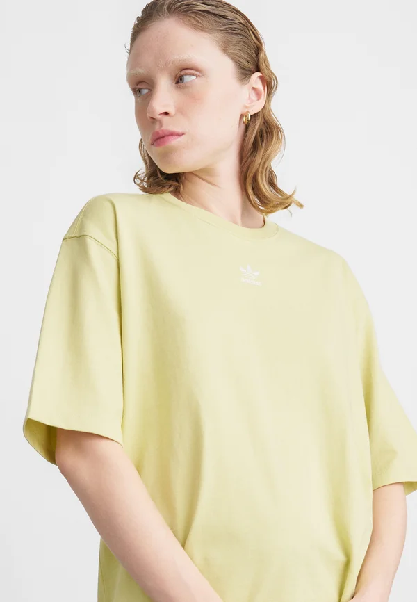 TEE - T-Shirt basic - powder yellow