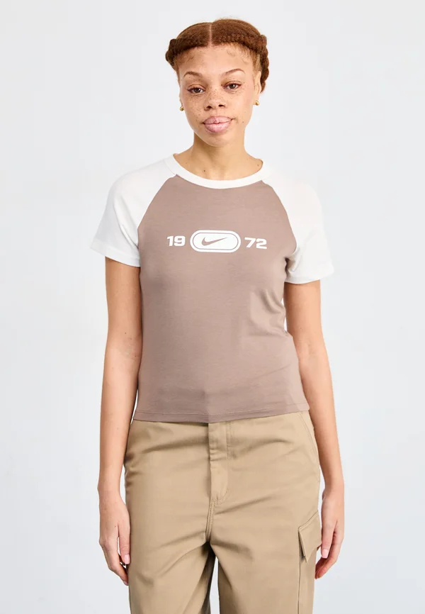 TEE - T-Shirt print - sail/mink brown