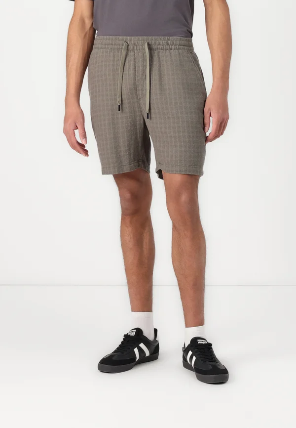 TEL LATHAM NOOS - Shorts - dusty olive