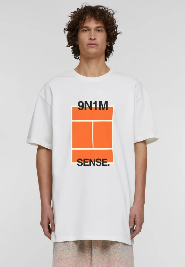 TENNIS COURT - T-Shirt print - ready for dye