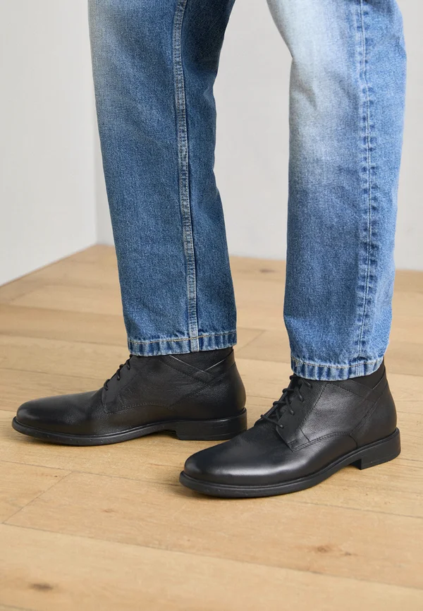 TERENCE - Schnürstiefelette - black