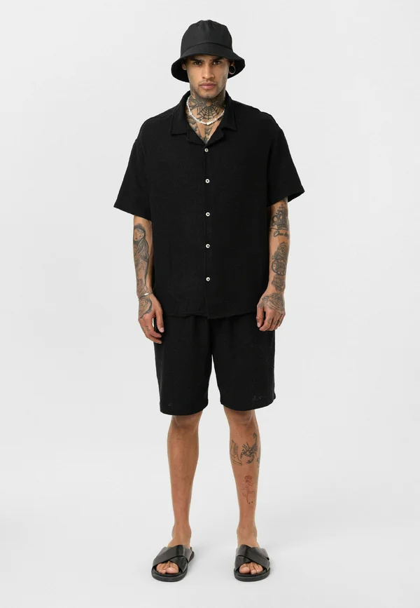 THEO SET - Shorts - black