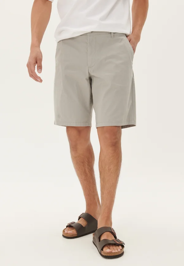 THOMAS - Shorts - ghost gray