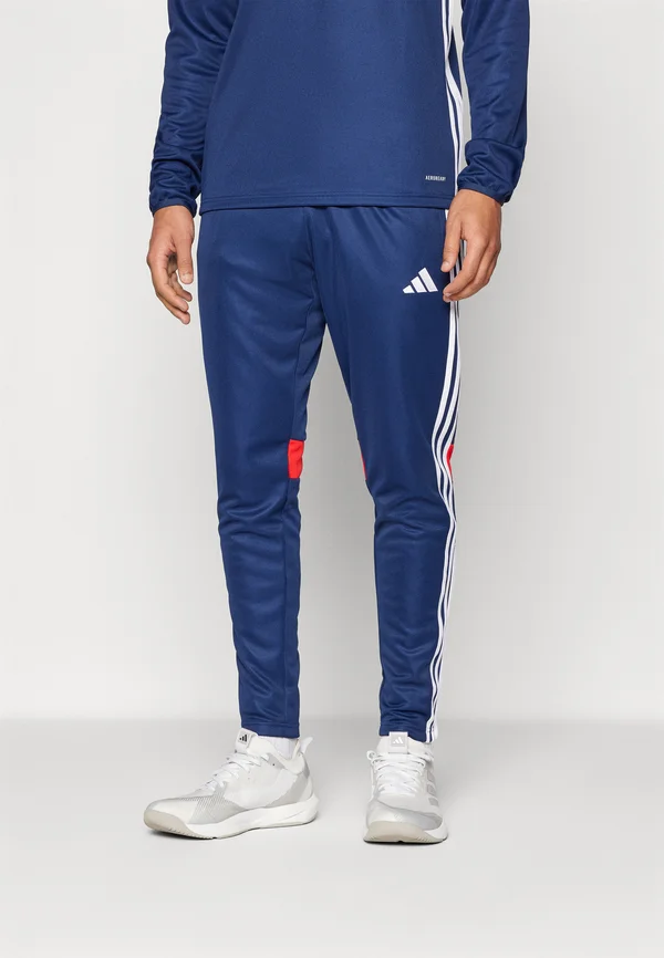 TIRO 25 ESSENTIALS - Jogginghose - team navy blue/red