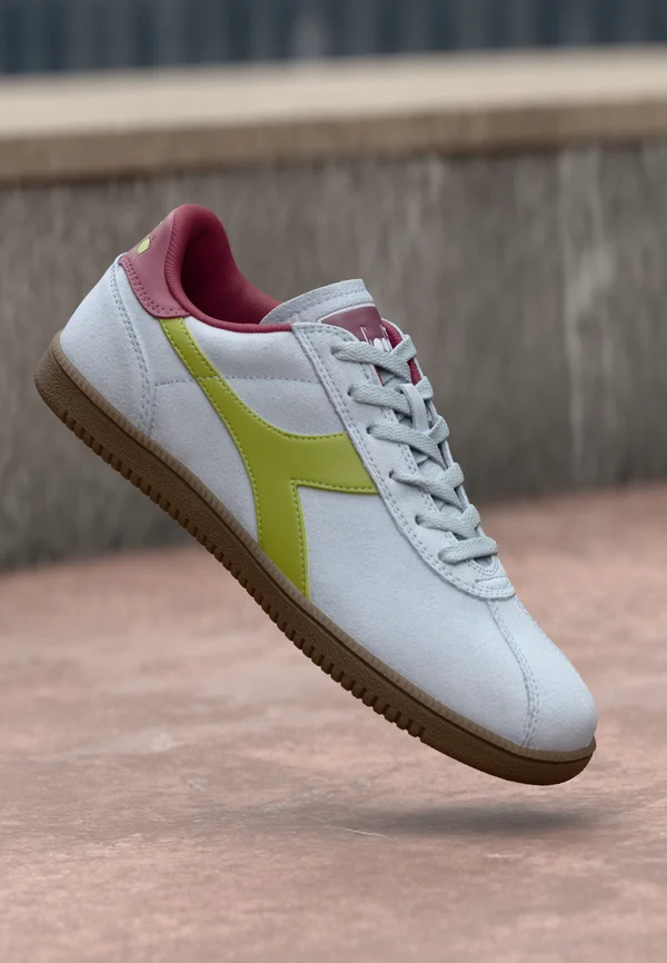 TOKYO UNISEX - Sneaker low - ice water/dark citron