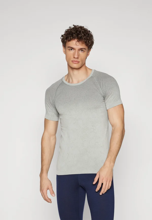 TOP CREW NECK PERFORMANCE LIGHT RAIN DYE - Sport T-Shirt - vetiver