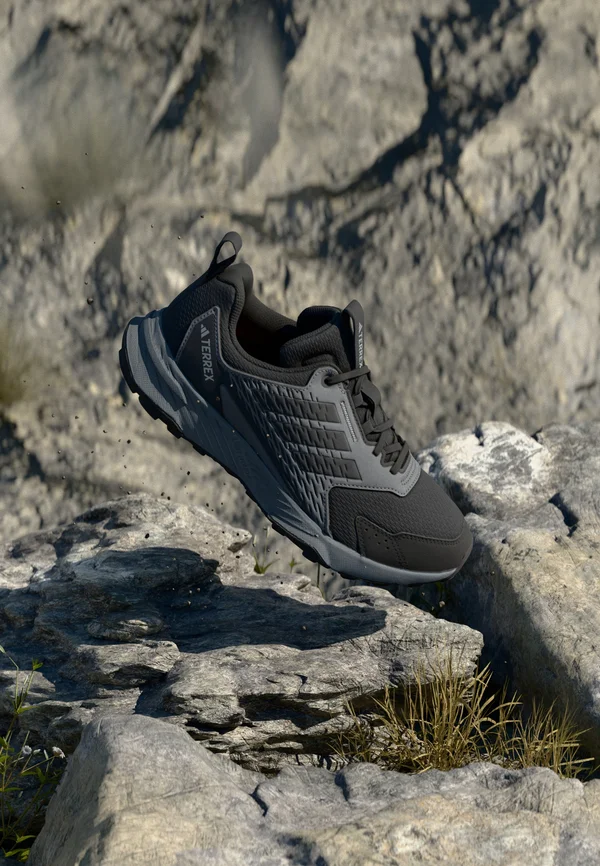 TRACEFINDER - Laufschuh Trail - core black/grey six