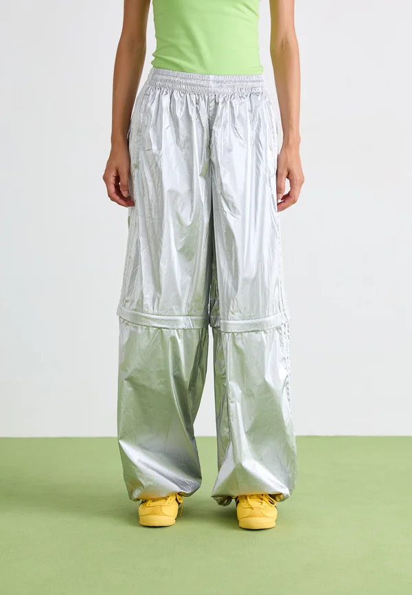 TRACKPANTS - Jogginghose - silver-coloured