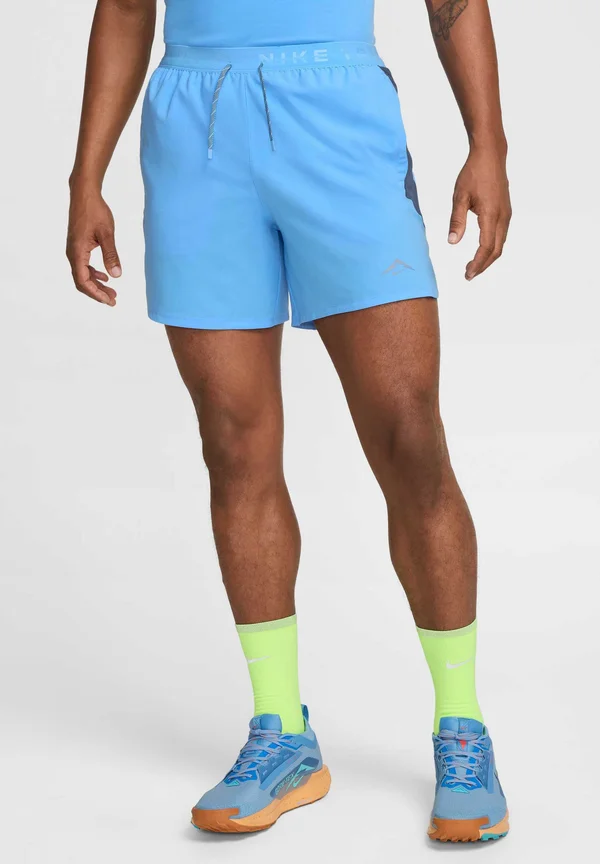 TRAIL SHORT - Kurze Sporthose - university blue thunder blue barely volt black