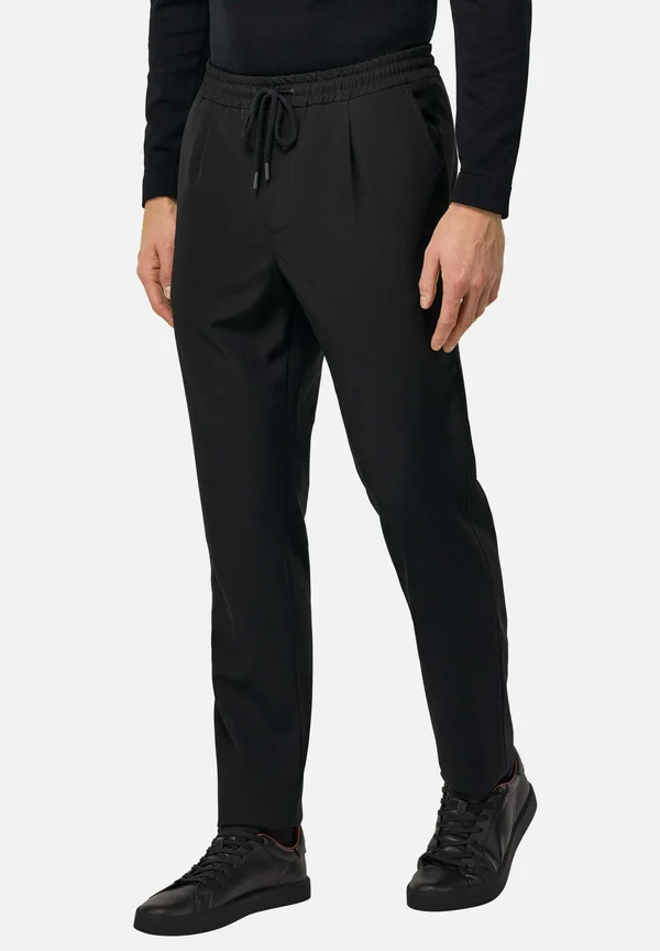 TRAVEL CITY - Jogginghose - black