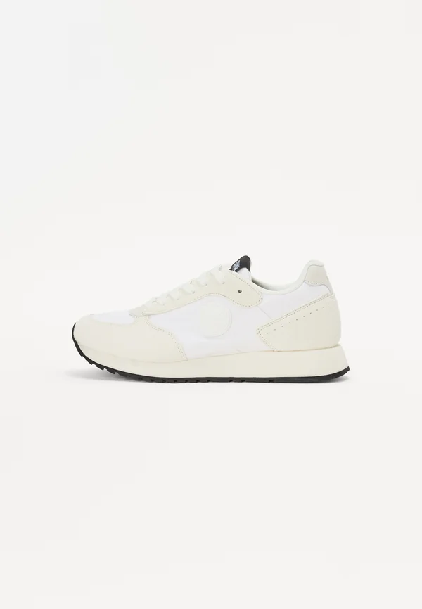 TRAVIS ONE UNISEX - Sneaker low - white