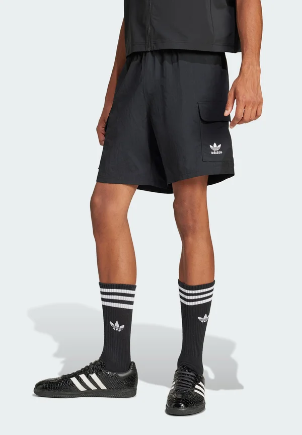 TREFOIL ESSENTIALS WOVEN CARGO - Shorts - black