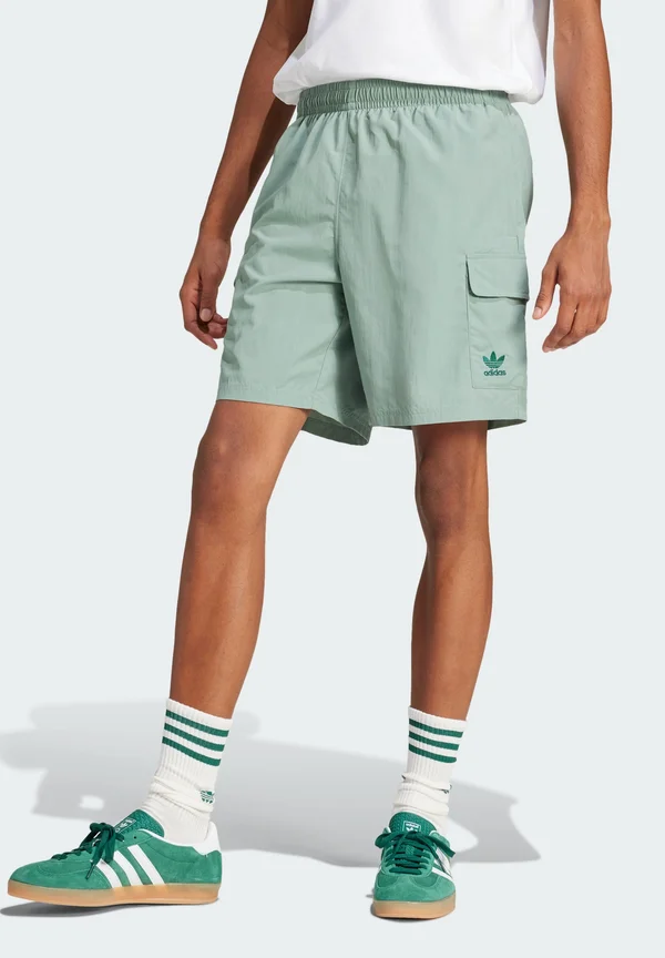 TREFOIL ESSENTIALS WOVEN CARGO - Shorts - silver green