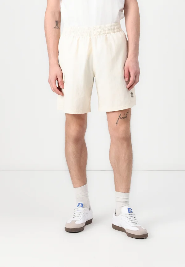 TREFOIL ESSENTIALS WOVEN CARGO - Shorts - white