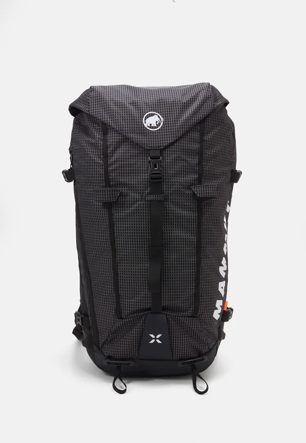 TRION 38 - Tagesrucksack - black
