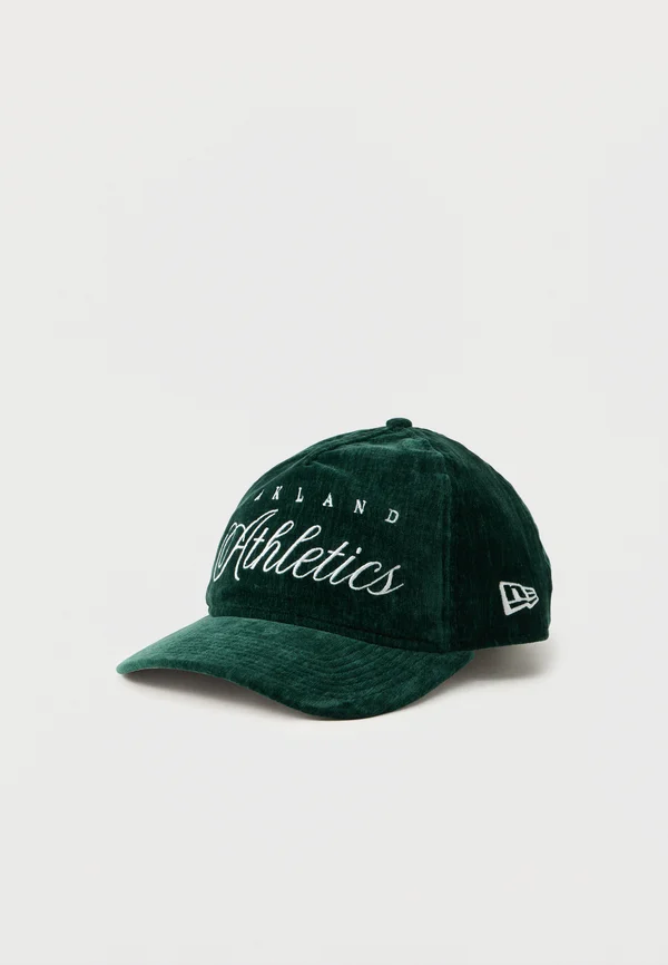 TWENTY CURVED TEAMSCRIPT UNISEX - Cap - green
