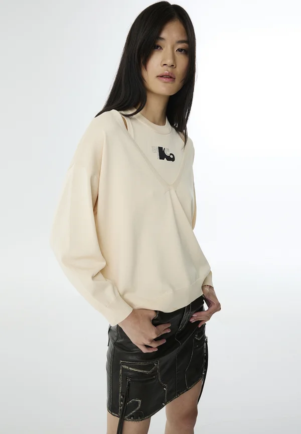 TWIST TWO-PIECE LOOK EMBROIDERED  - Strickpullover - stone