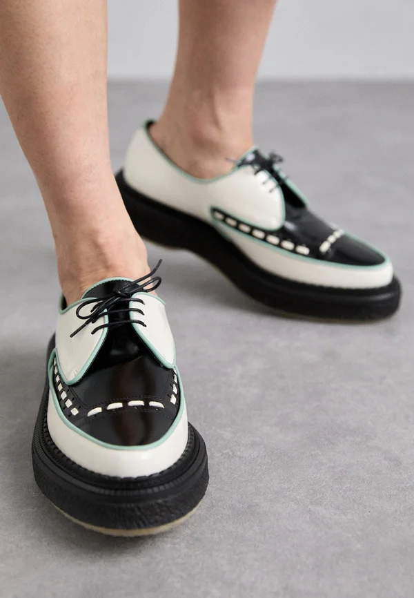 TYPE 101 UNISEX - Schnürer - ivory/black/pistachio