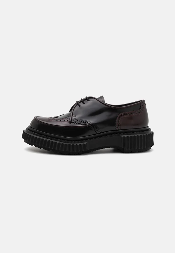TYPE 213 UNISEX - Schnürer - black/brown