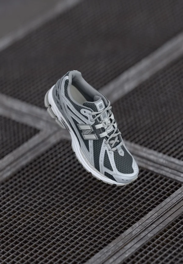 U1906 UNISEX - Sneaker low - white