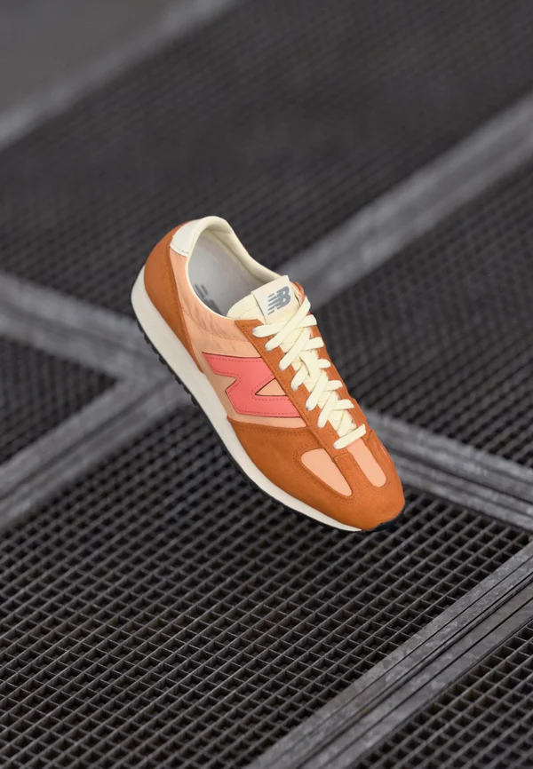 U471 UNISEX - Sneaker low - dried apricot