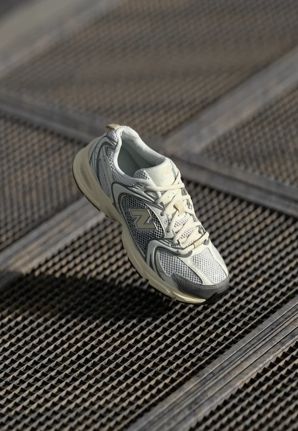 U530 UNISEX - Sneaker low - silver metallic