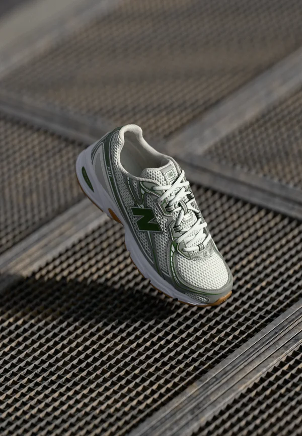U740 UNISEX - Sneaker low - grey matter
