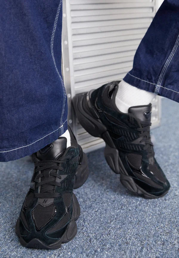 U9060 UNISEX - Sneaker low - black